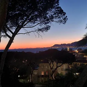 the-shell-apartment.hotelitalianriviera.com/