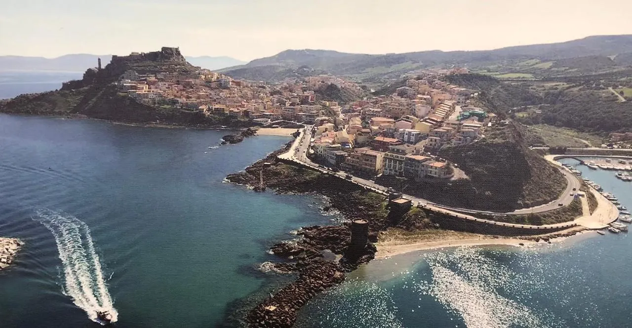 La Dolce Vita , Fronte Mare Castelsardo 0*,  Italia